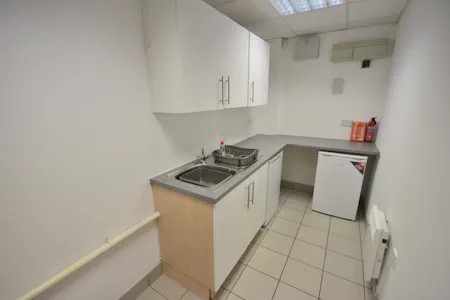 Unit 8A, Heywood, Office To Let - Kitchen