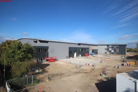 Unit 3, AIR Heathrow, Feltham, Industrial / Warehouse To Let - Unit 2  3  Sept 25.jpg