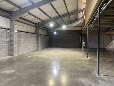 Unit 3, Lincoln, Light Industrial To Let - 5.jpg