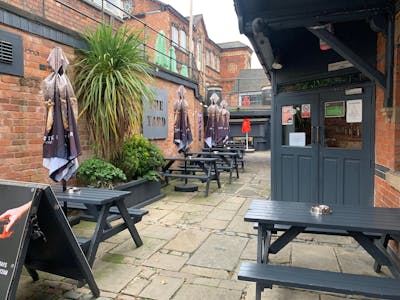 The Courtyard, The Clock Yard, Derby, Pub Lease Assignment - IMG_0530.jpg