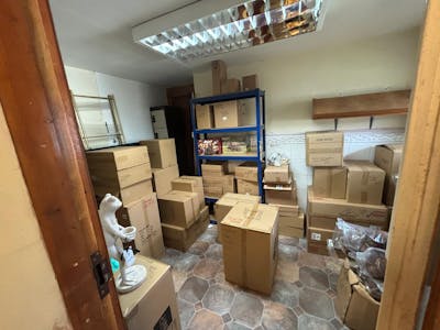 Plantation Bridge, Kendal, Retail For Sale - IMG-20260401-WA0020.jpg