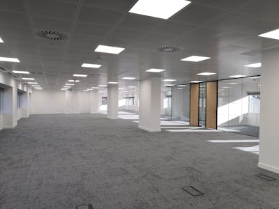 Harman House, Uxbridge, Office To Let - IMG_20221116_100220.jpg