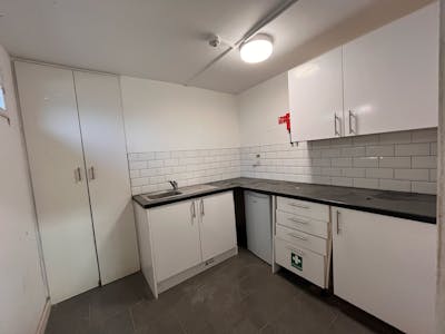 5 Broadfields Retail Park, Aylesbury, E (Commercial / Business / Service) / Industrial / Retail / Trade Counter Lease Assignment - WhatsApp Image 20250425 at 152644_bb5219b0.jpg