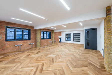 12 Fitzroy Mews, London, Office To Let - Fitzroy-33.jpg