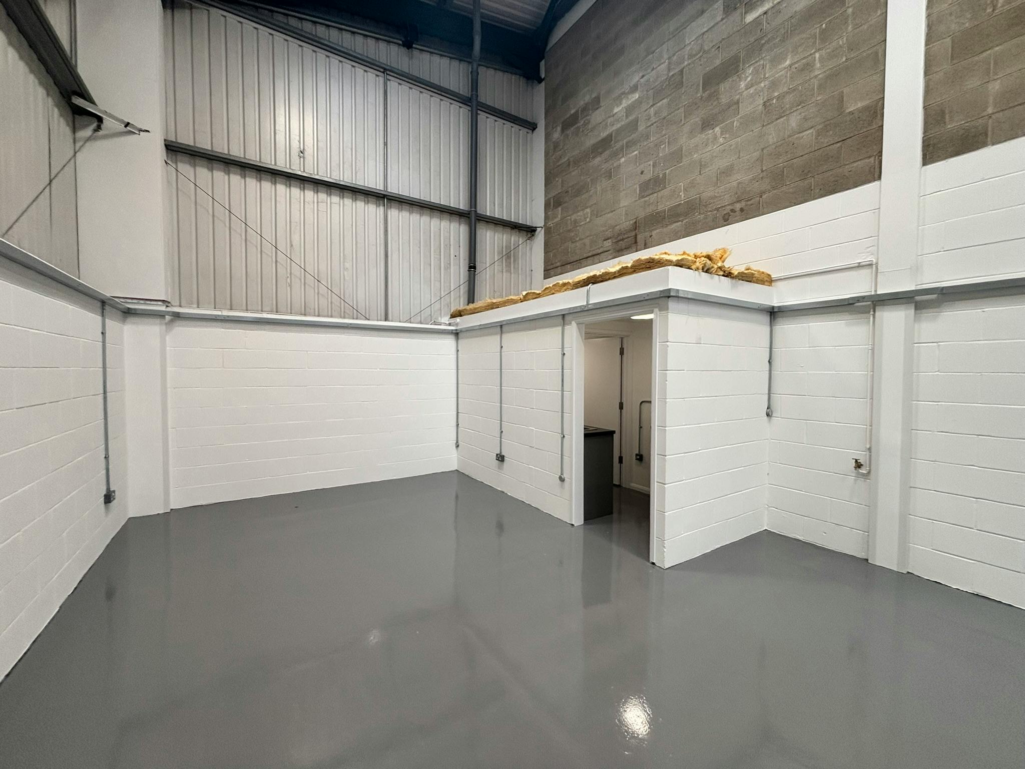 Industrial Unit in Portsmouth - photo 3