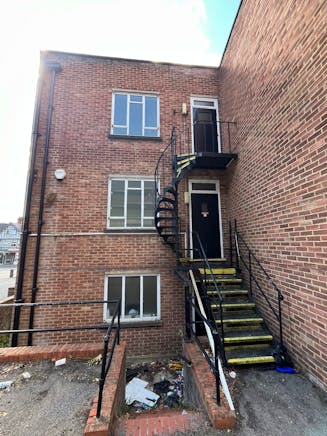 10 Easton Street, High Wycombe, Offices For Sale - 90d9bf28535f4e658ffacc0a29193734.jpg