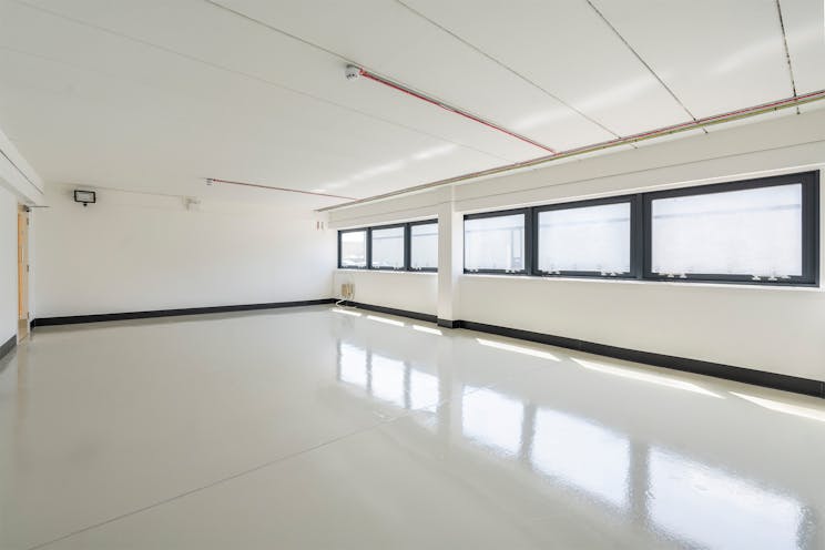 Unit B5, Worton Grange Industrial Estate, Reading, Industrial / Warehouse To Let - IW090524CA096.jpg