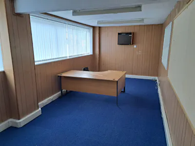 Units 2, 4 & 5 Devon Street, Peckham, Industrial To Let - 20240522_124432.jpg