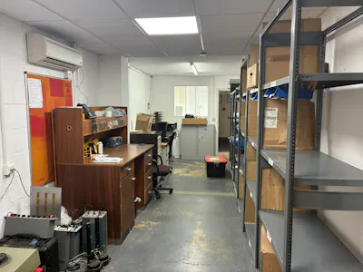 10 Potters Lane, Milton Keynes, Industrial / Warehouse To Let / For Sale - IMG_1531.JPEG