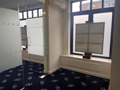 Ground Floor Office, 5 Chalfont Court, Amersham, Office To Let - 20260617_153112352_iOS.jpg