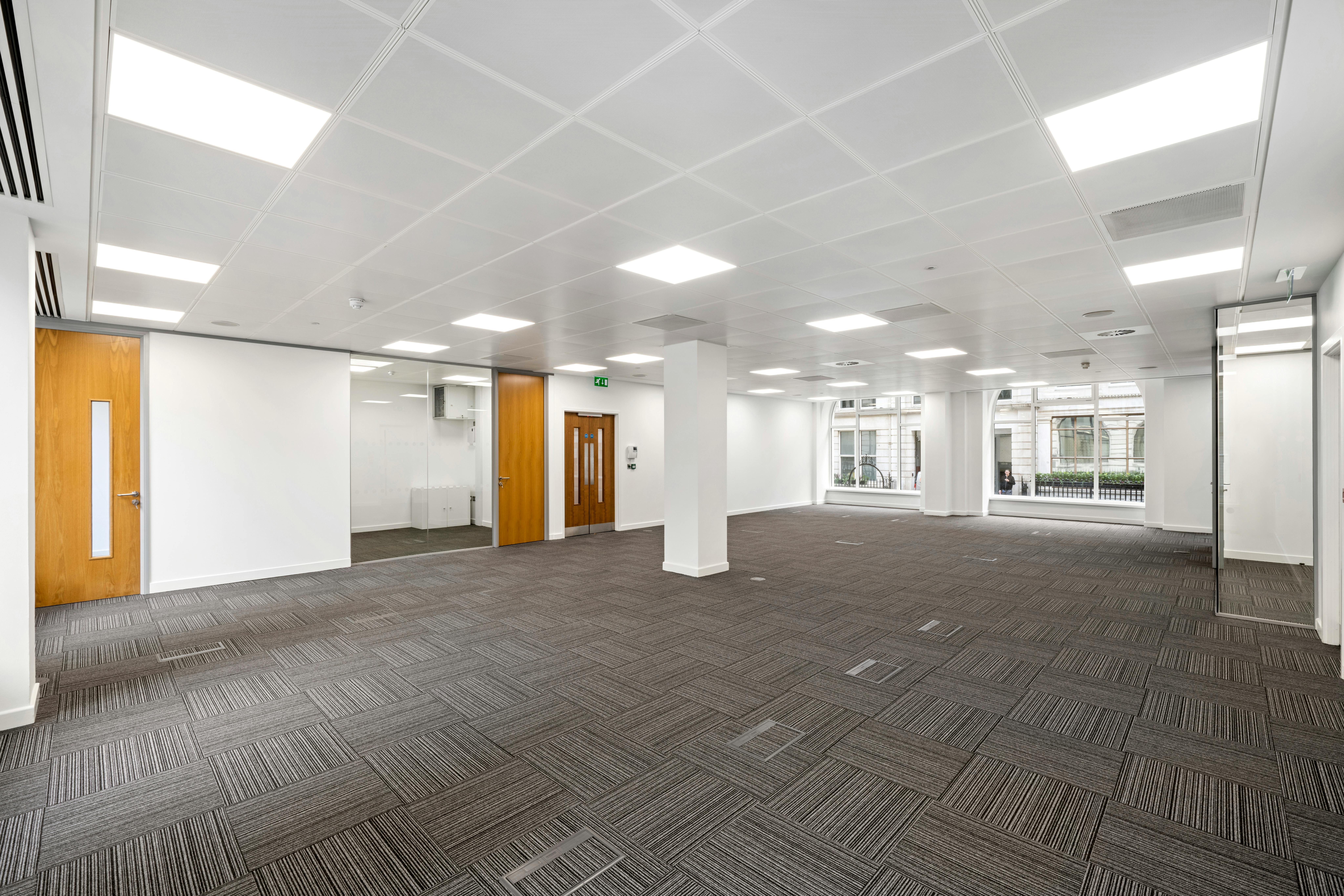 Office in London - photo 2