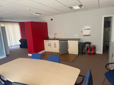 21 Chestnut Court, Sambourne, Office To Let / For Sale - IMG_6285.JPG