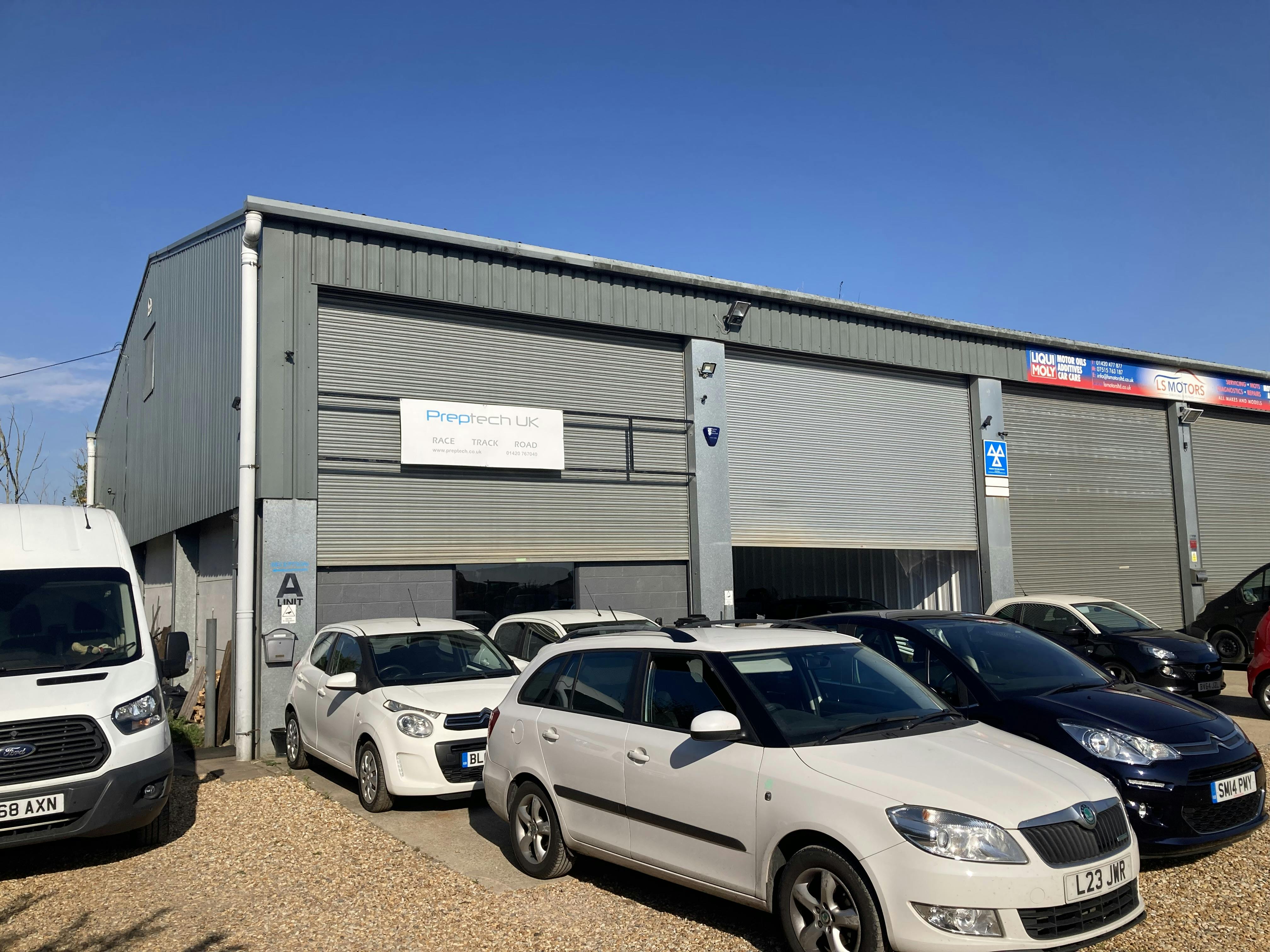 Unit A Hartley Wood Farm, Bordon, Motortrade / Industrial / Warehouse To Let - IMG_0880.jpg