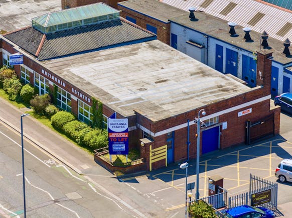 Unit 11a Britannia Estate, Luton, Industrial To Let - 6.jpg
