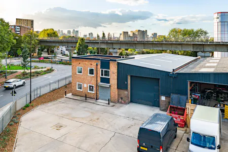 Unit 1A St Marks Industrial Estate, Silvertown, Industrial / Warehouse To Let - DSC02444.jpg