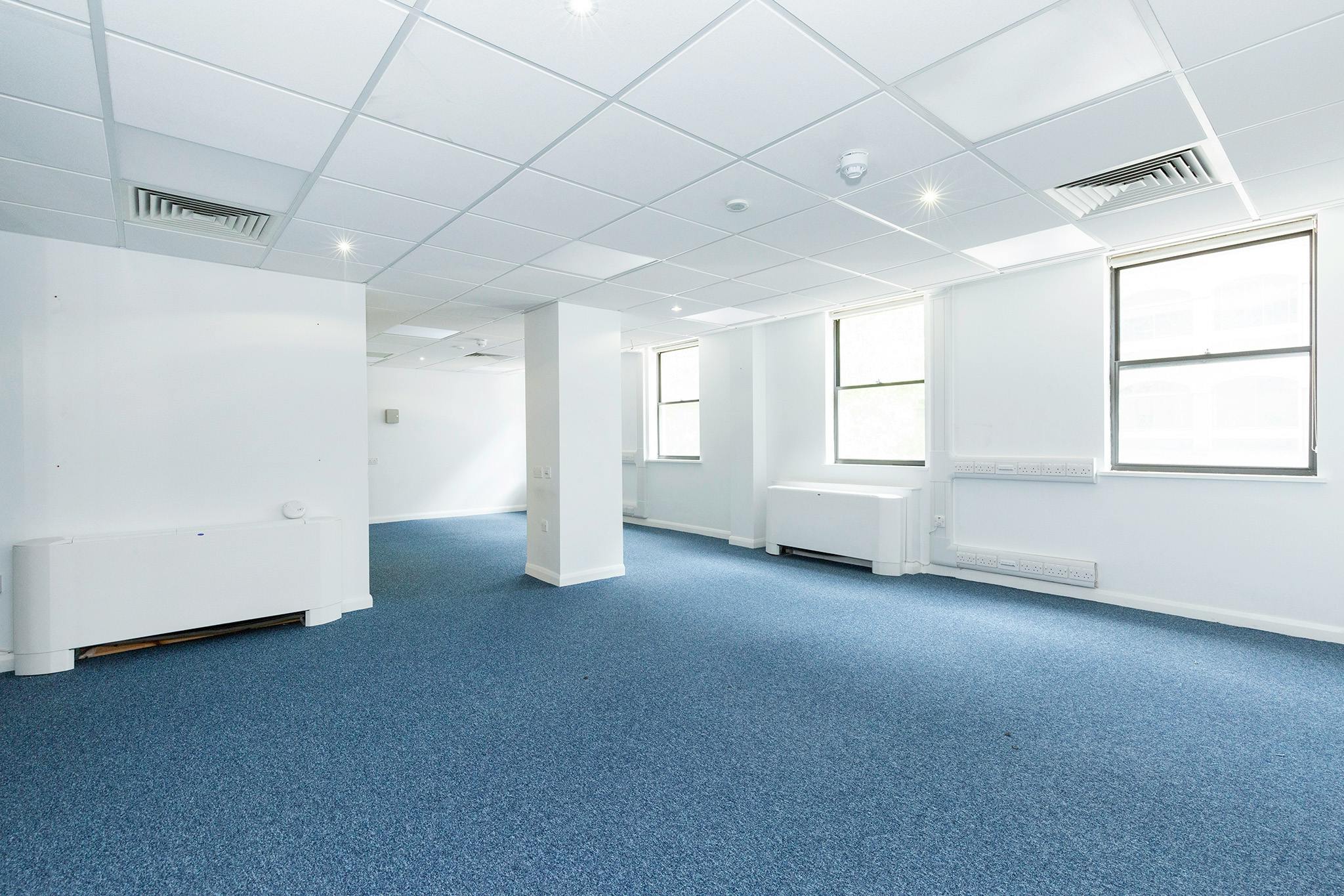 Office in London - photo 4