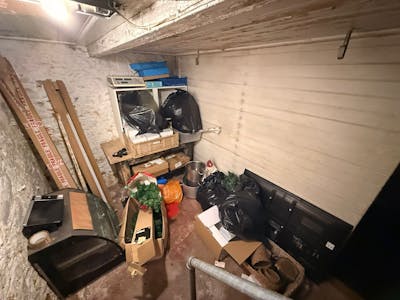 17 High Street, Westerham, Retail To Let - WhatsApp Image 20251213 at 154530 3.jpeg