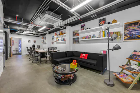 Ground Floor, 3-11 Eyre Street Hill, Clerkenwell, Office To Let - office 1.jpg
