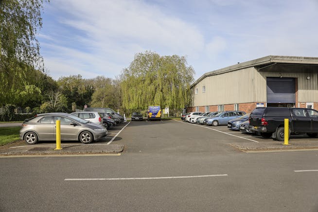 Unit D7, Sandown Industrial Park, Mill Lane, Esher, Industrial / Warehouse To Let - IMG_7002.jpg