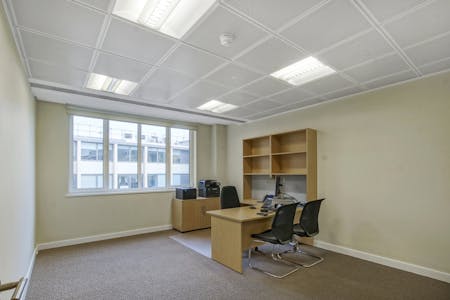 50 Mark Lane, London, Office To Let - DSC05724.jpg