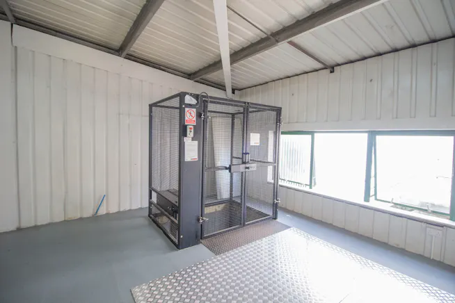 Unit 5 AMC Business Centre, Park Royal, Industrial / Warehouse To Let - 7.jpg