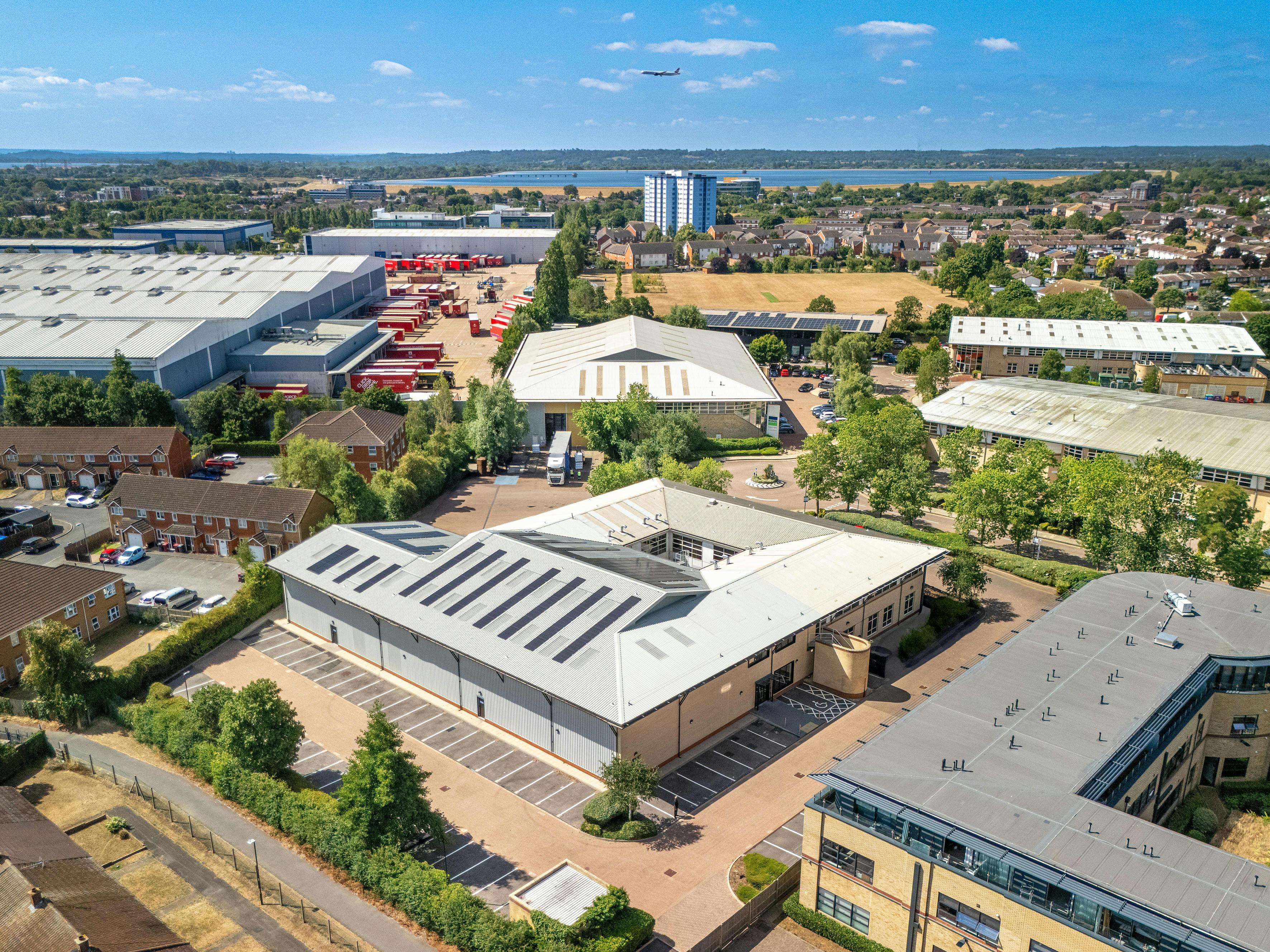 Unit D2 Heathrow West Business Park, Langley, Slough, Berkshire, Warehouse & Industrial To Let - DCL_HEATHROW WEST LANGLEY BERKS_005_30cm w.jpg