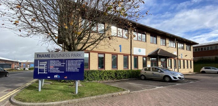 First Floor Unit 1a, Thame Park Business Centre, Thame, Offices To Let / For Sale - Unit 1 external.jpg