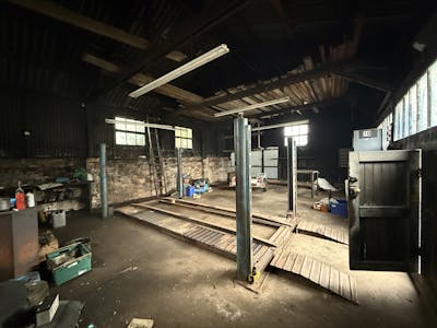 Upper Millhill Garage, Upper Millhill Street, Dunfermline, Light Industrial / Workshops To Let - IMG_2653.JPG