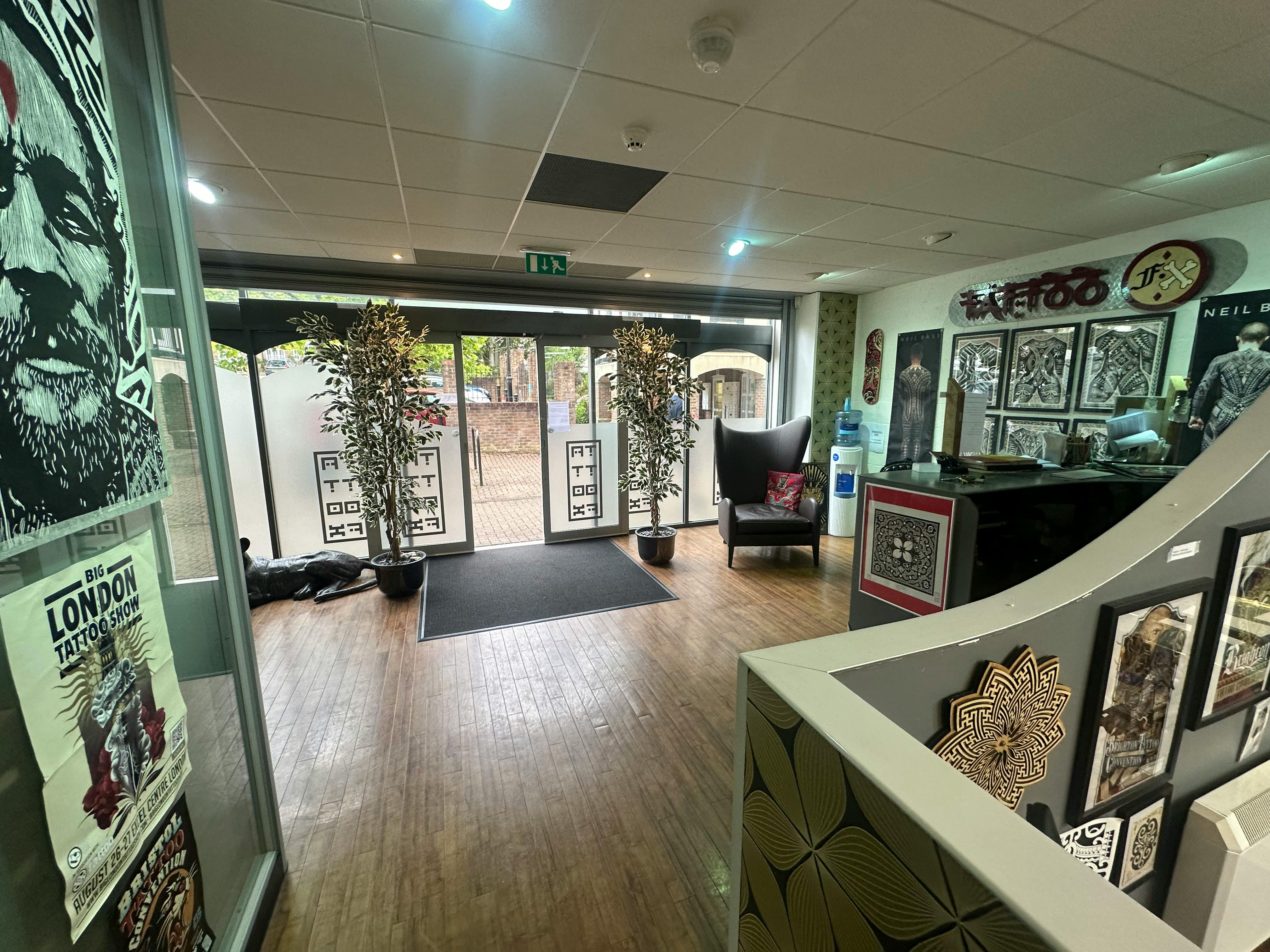 Unit 4, 32 Middle Village, Haywards Heath, Retail To Let - IMG_4291.jpg