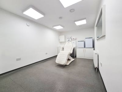 1827 Maryhill Road, Glasgow, Retail For Sale - room1.jpg