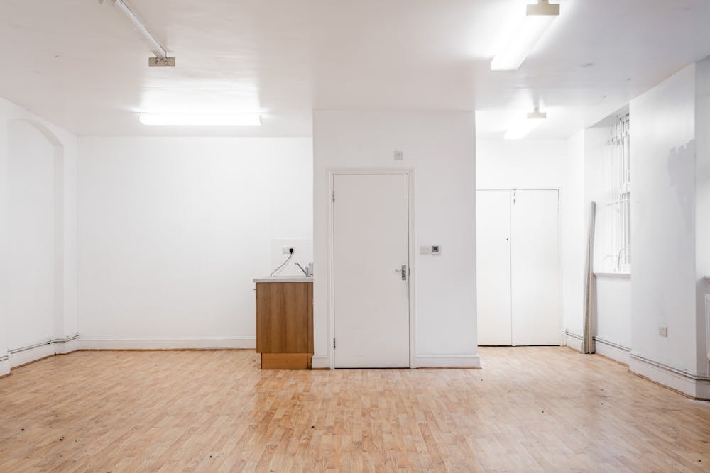 Unit 6 Feather Mews - 91-99 Fieldgate Street, London, Office To Let - Fieldgate St 99 U6  Low Res 3.jpg