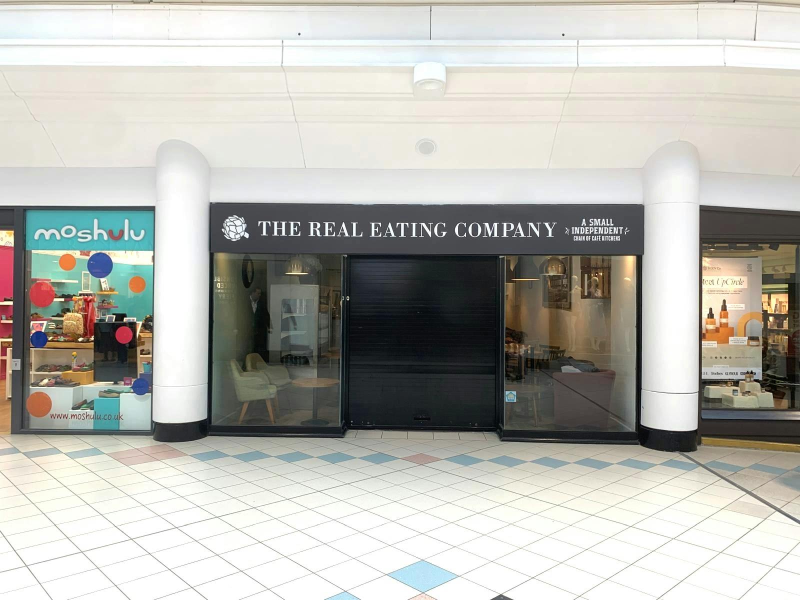 27 Swan Walk, Horsham, Retail To Let - 1.jpg