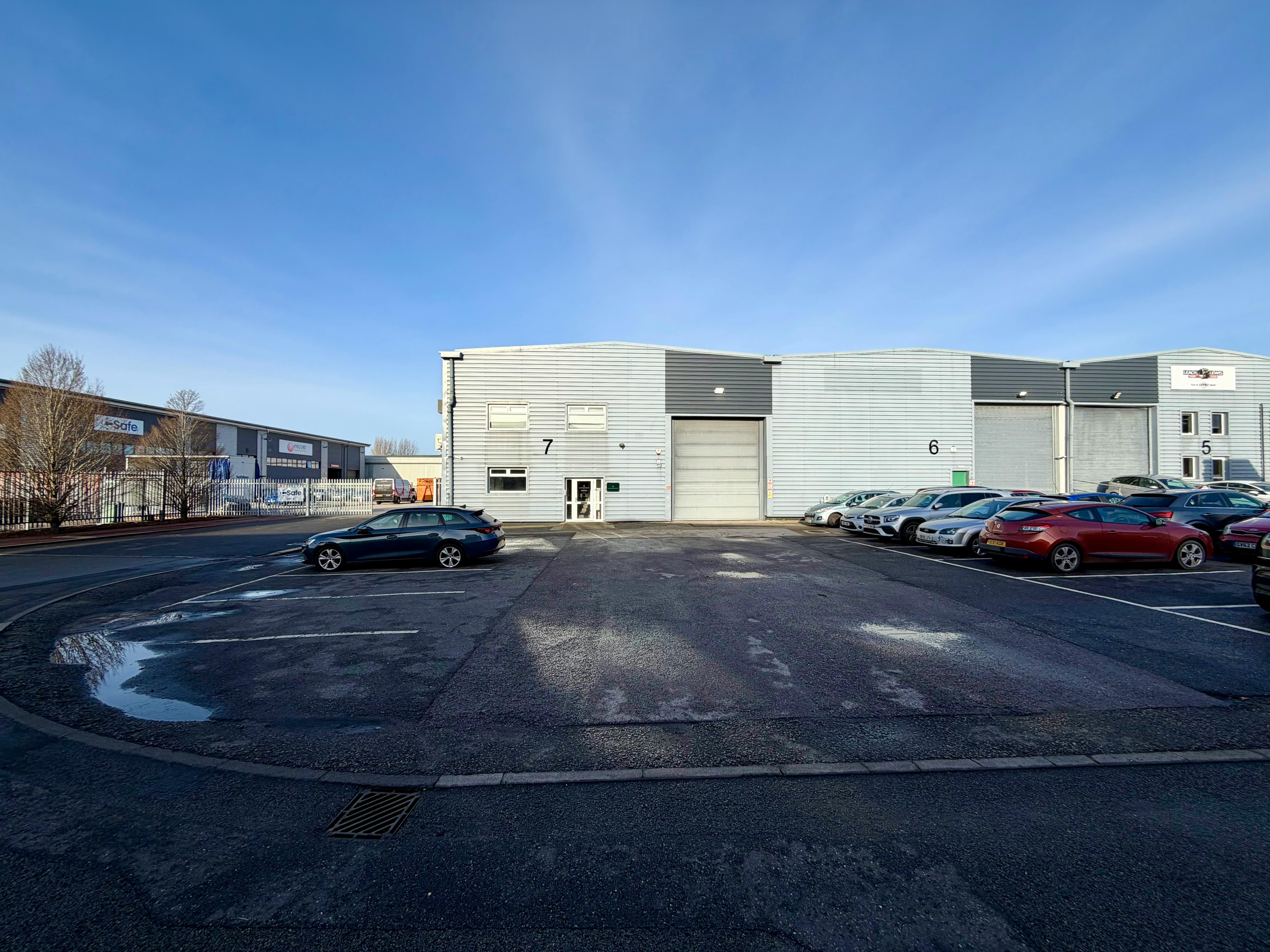 Unit 7 Hikers Way, Crendon Industrial Park, Long Crendon, Industrial To Let - IMG_0745 2.jpeg