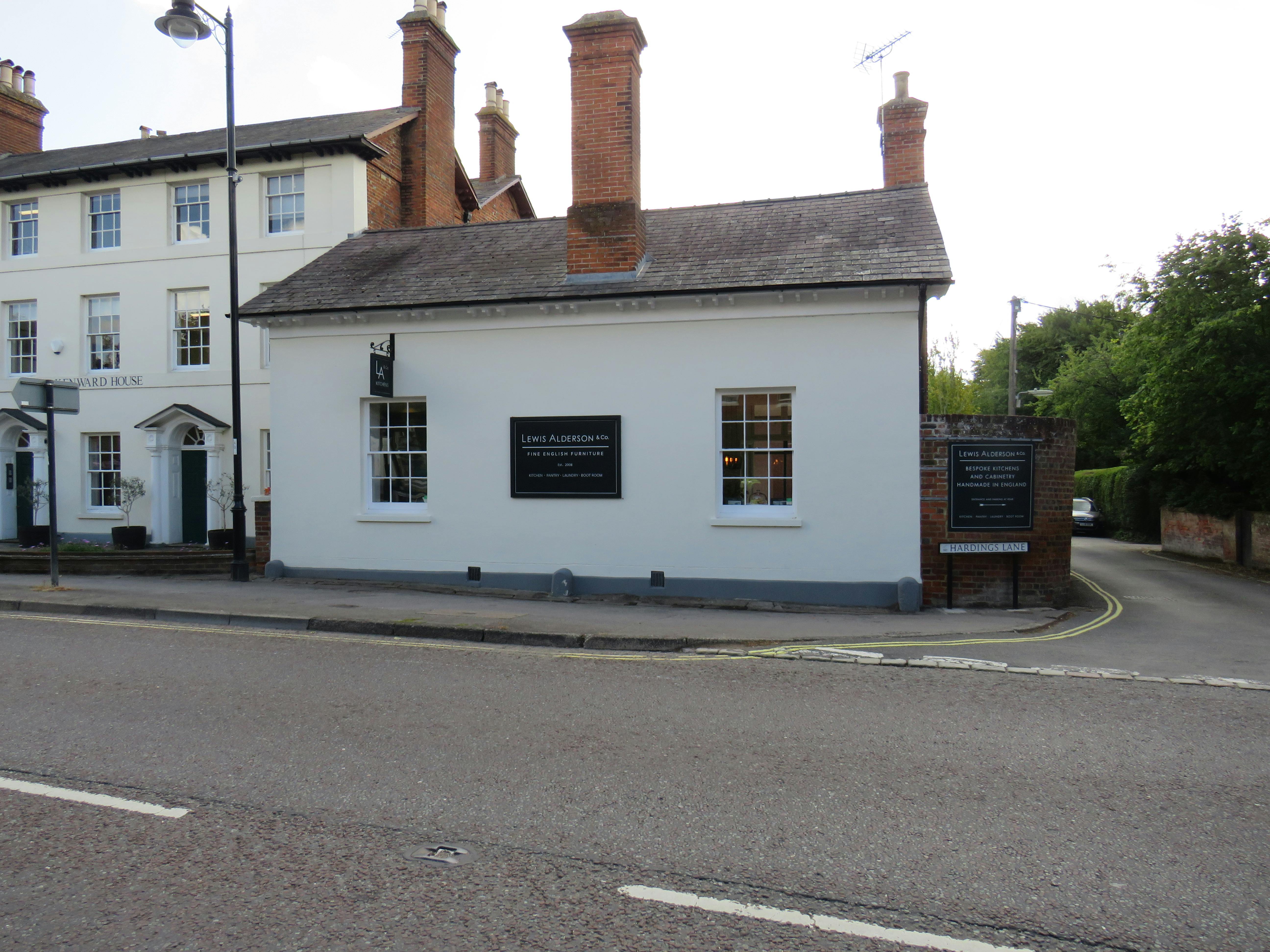 The Lodge, Hartley Wintney, Offices / Retail To Let - IMG_1809.JPG
