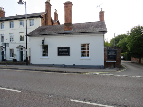 The Lodge, Hartley Wintney, Offices / Retail To Let - IMG_1809.JPG