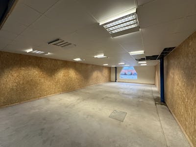 19B Maes Y Clawdd, Oswestry, Distribution Warehouse / Industrial / Trade Counter / Warehouse To Let - I4.jpeg