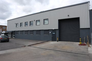 1 Meadow Road, Reading, Industrial / Warehouse To Let - Meadow Road Unit 1 External 1.JPG