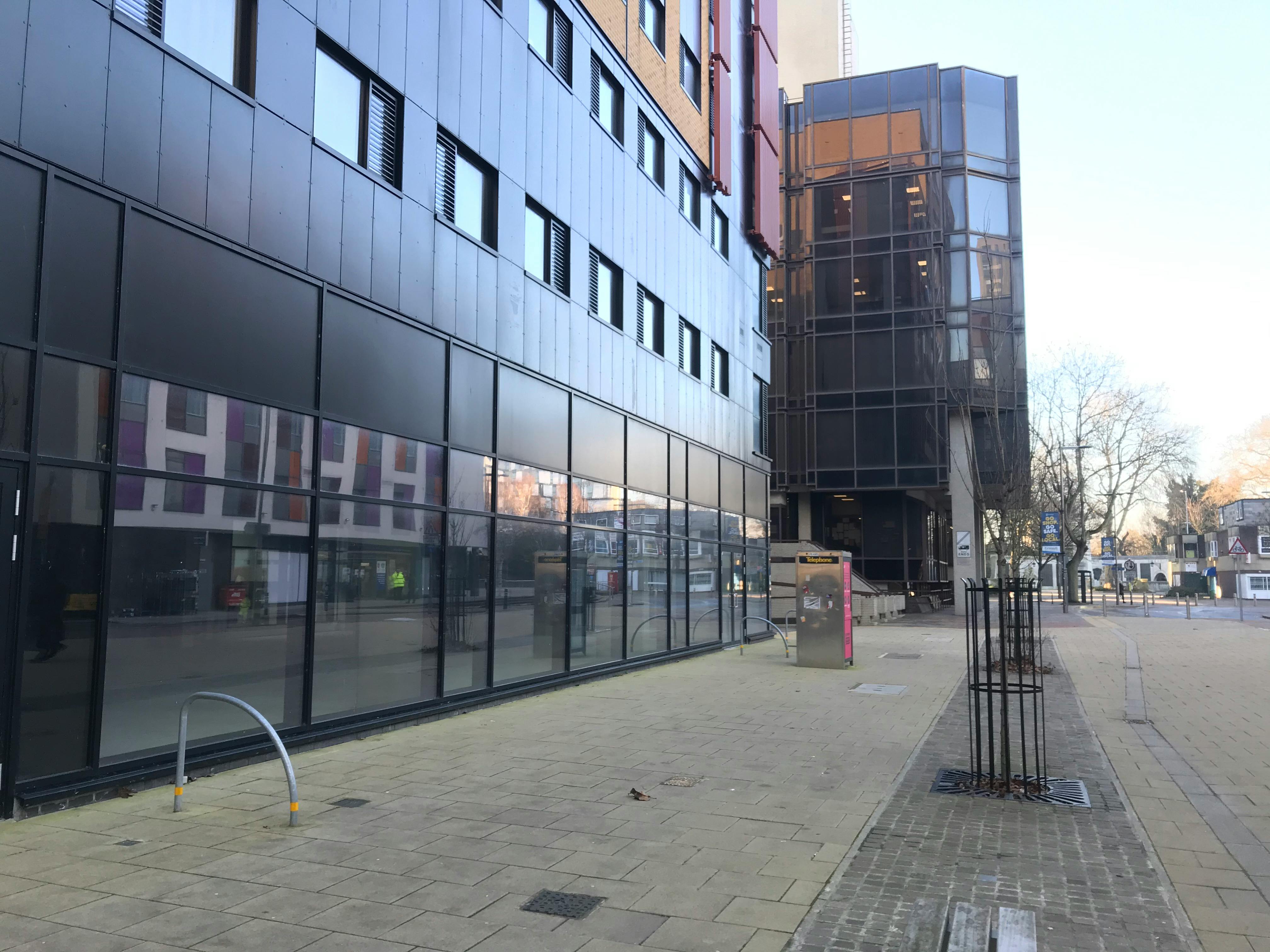 Retail/Shop in Portsmouth - photo 2