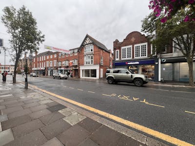 8 Broad Street, Wokingham, Class E Retail / Leisure / Retail / High Street Retail / Retail - In Town Lease Assignment - IMG_8163.JPG
