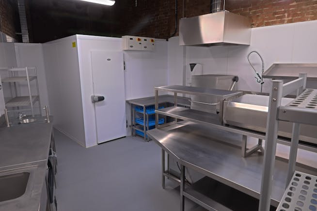 Café - Morton House, 21 Kimpton Road, Luton, Retail To Let - Untitled_HDR-5.jpg