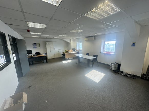 Unit 3B, Roseland Business Park, Newark, Distribution Warehouse To Let - IMG_3458.JPEG