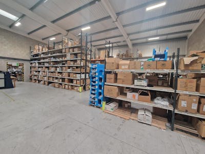 Unit 17, Manchester, Industrial/Logistics To Let - 20241108_123431.jpg