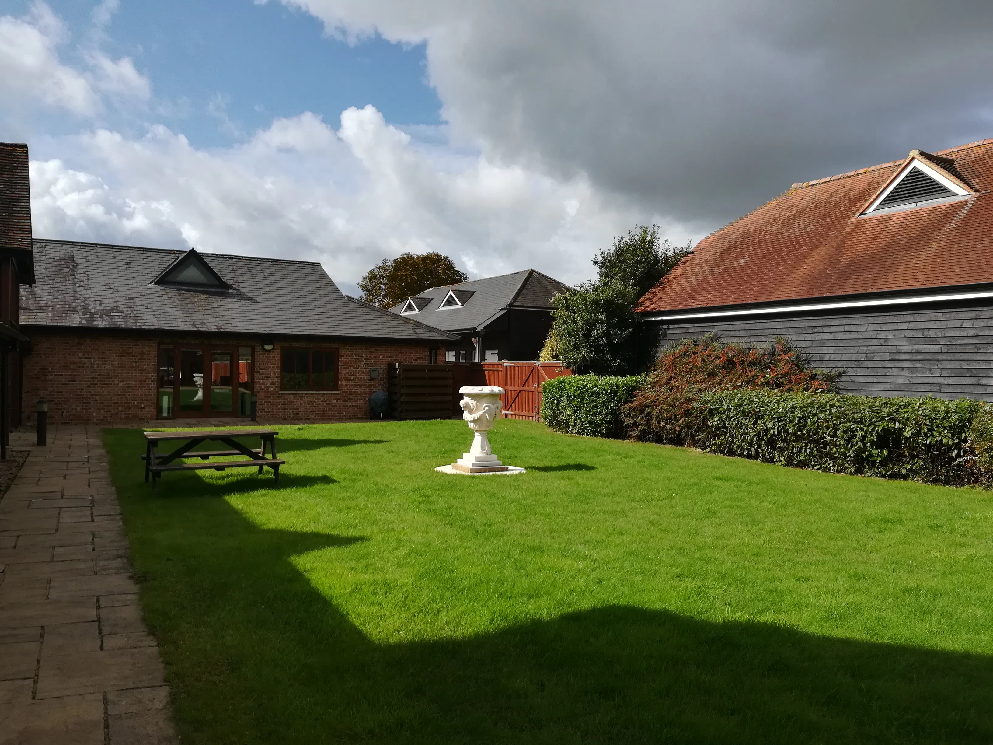 Wheelers Barn, Courtyard Barns, Maidenhead, Offices To Let - IMG_20170912_112710.jpg
