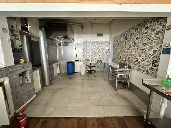 112 Askew Road, London, Restaurant / Retail To Let - 89AF091918C340E0850ADB00AF1CFED3.jpeg