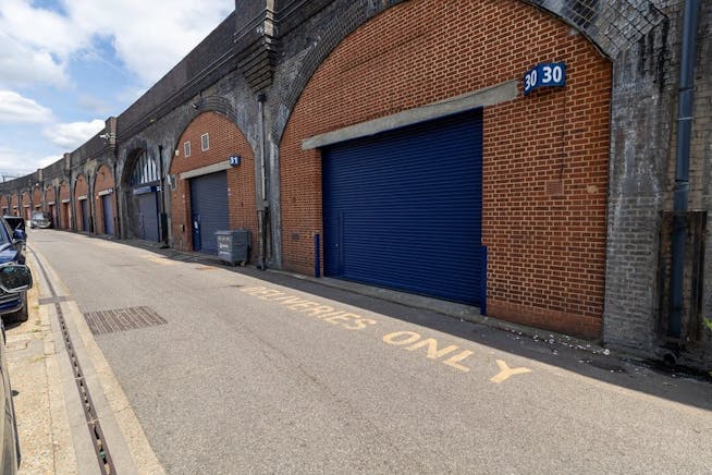 Arches 30 and 33 London Stone Business Estate, Battersea, Industrial To Let - cr7rapxb.png