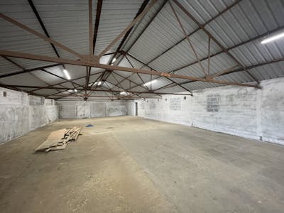 Unit 10 Harlesford Farm, Tetsworth, Industrial To Let - IMG_5355.JPG
