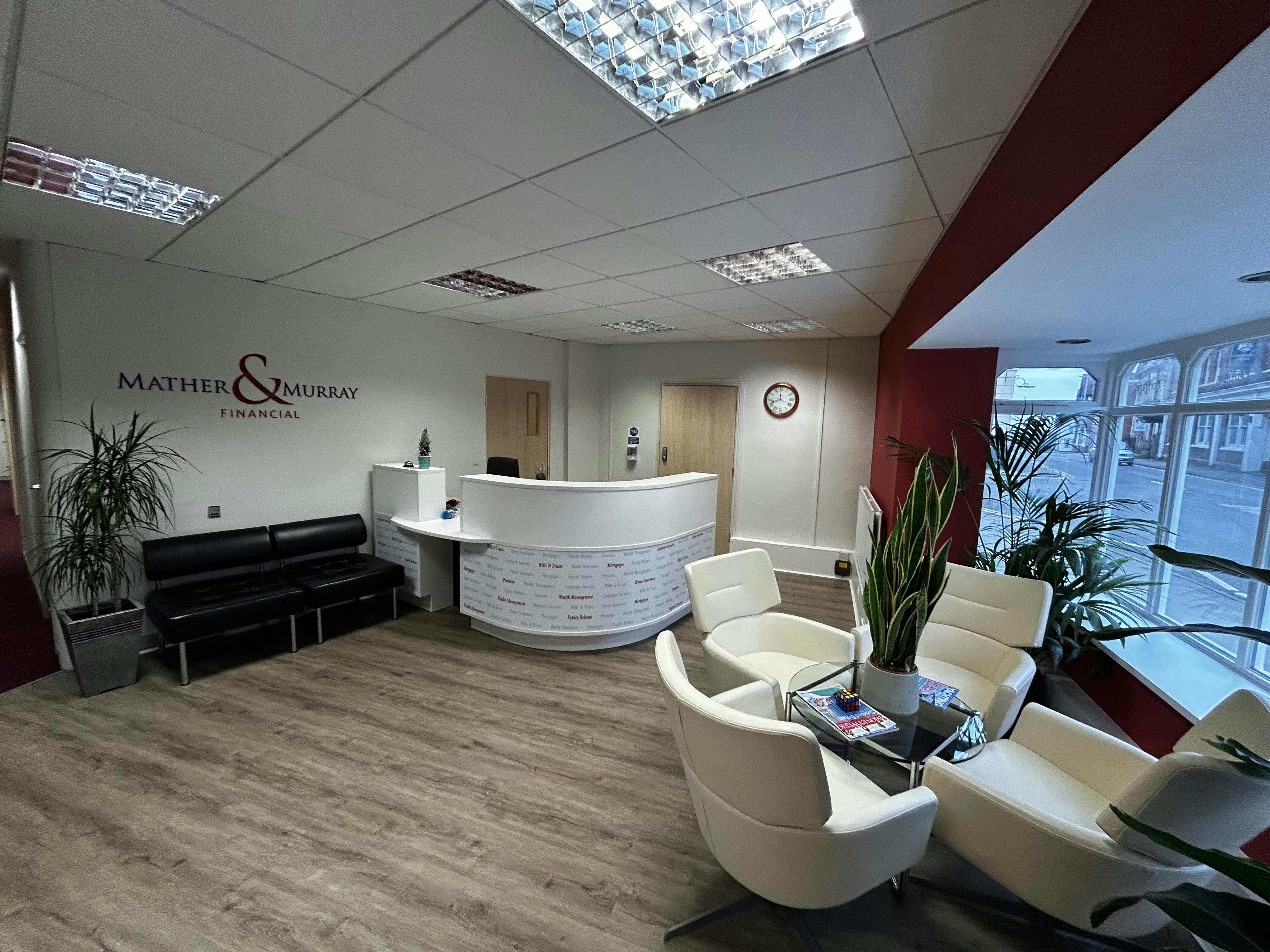 Ground Floor Eastcott House, 4 High Street - IMG_4080.jpg