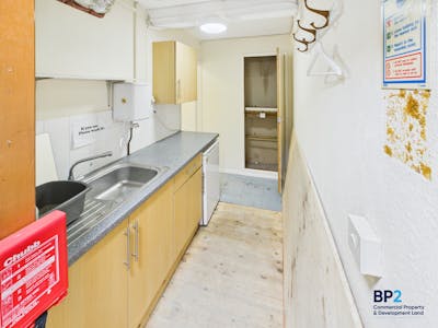 12 Guildhall Square, Carmarthen, Office / Retail - In Town To Let - CAM03725G0-PR0079-STILL006.jpg