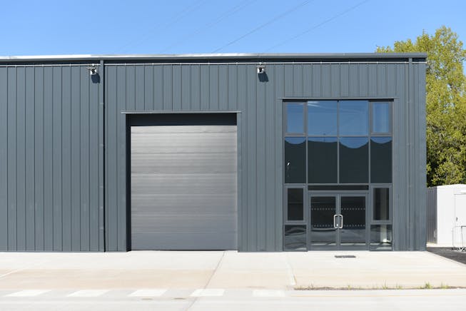 Aylesbury Enterprise Park, Stocklake, Industrial / Industrial To Let - AylesburyEnterpriseUnits1-11_HighRes-5.jpg
