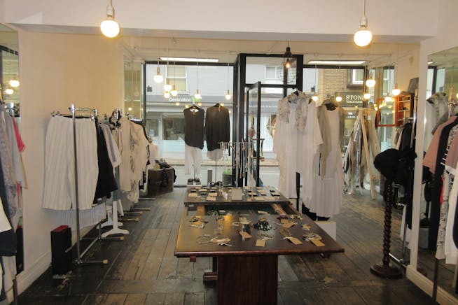 6 Baker Street, Weybridge, Retail To Let - IMG_1266.JPG